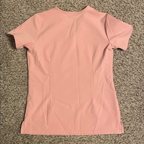 Figs scrub set with Uman relaxed joggers & Catarina one pocket top in pink sand - Picture 11 of 11